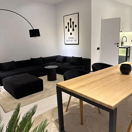 Black House